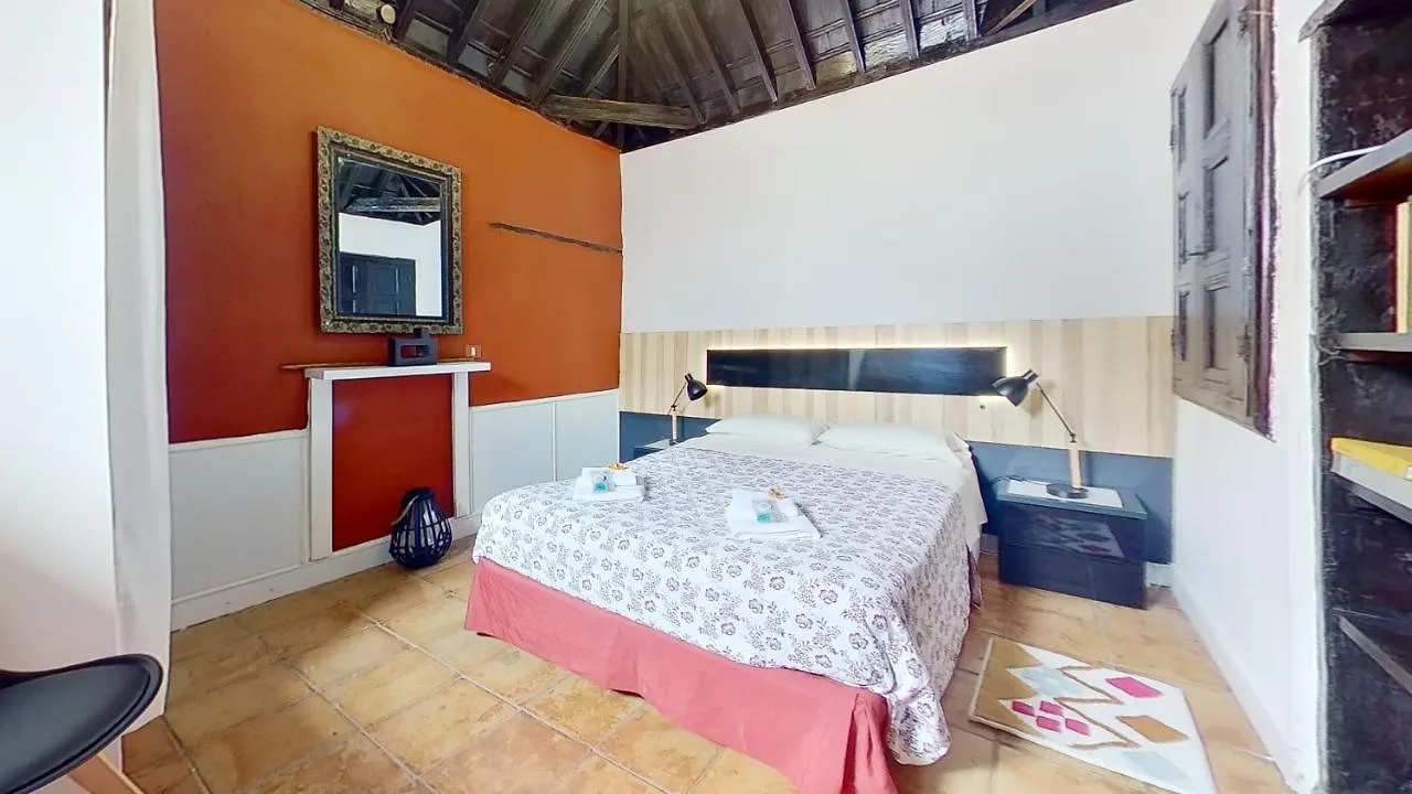 Remarkable 4-Bed Villa La Laguna  0*, La Laguna (Tenerife) Spain