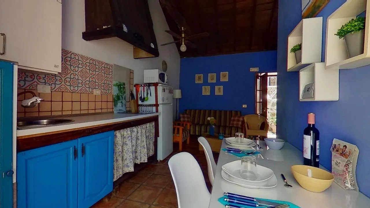 Remarkable 4-Bed Villa La Laguna