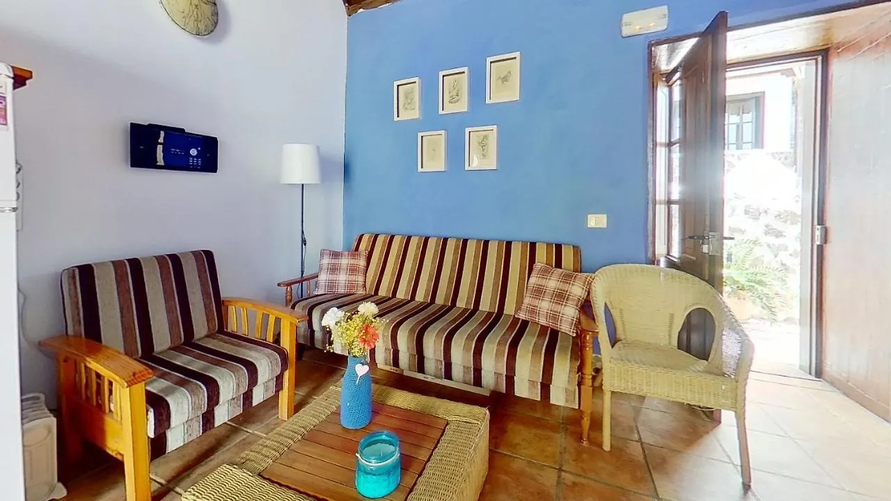 Remarkable 4-Bed Villa La Laguna