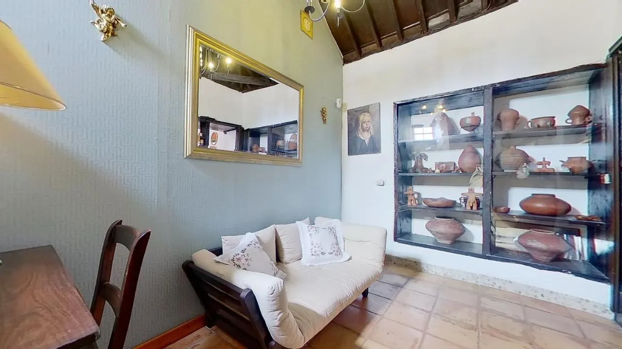Remarkable 4-Bed Villa La Laguna  0*, La Laguna (Tenerife) Spain
