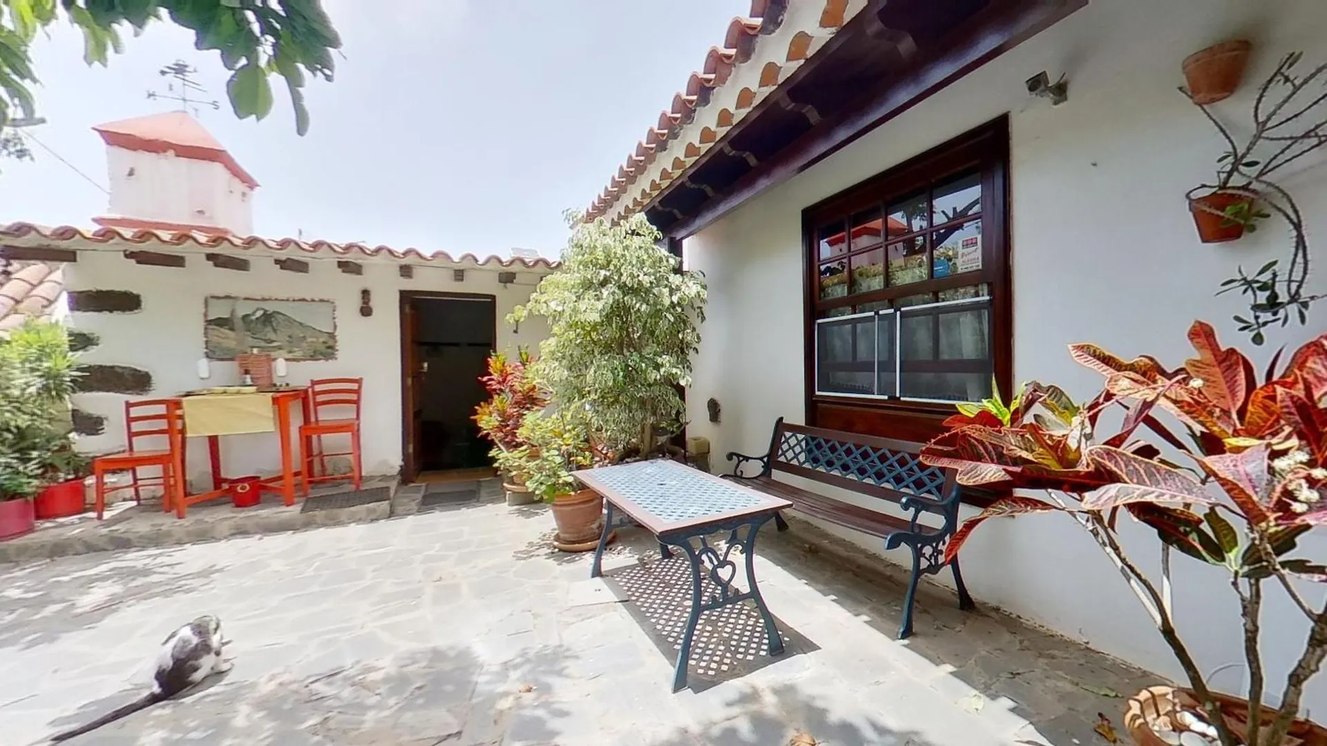 Remarkable 4-Bed Villa La Laguna  0*, La Laguna (Tenerife)